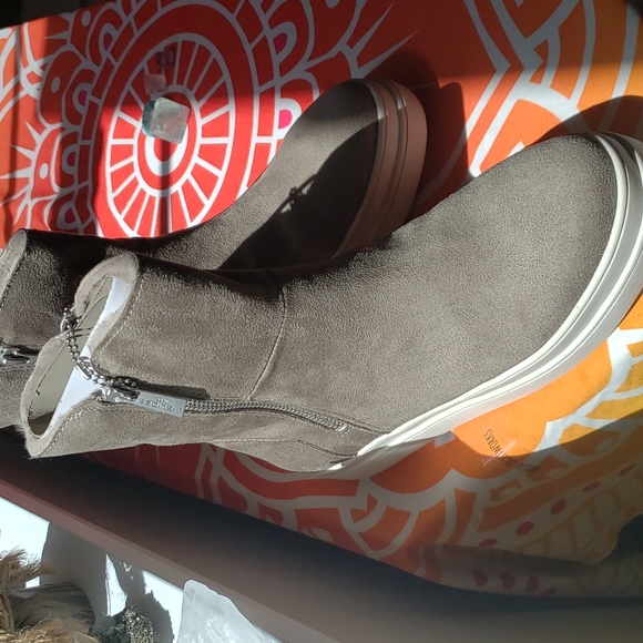 NIB - J/Slides taupe double zip ankle boots - Picture 15 of 15